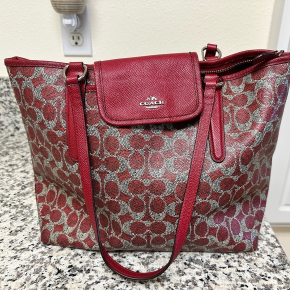 Coach tote - Picture 2 of 4